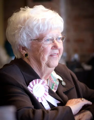 Lorraine M.  (Hinman) Milbrandt